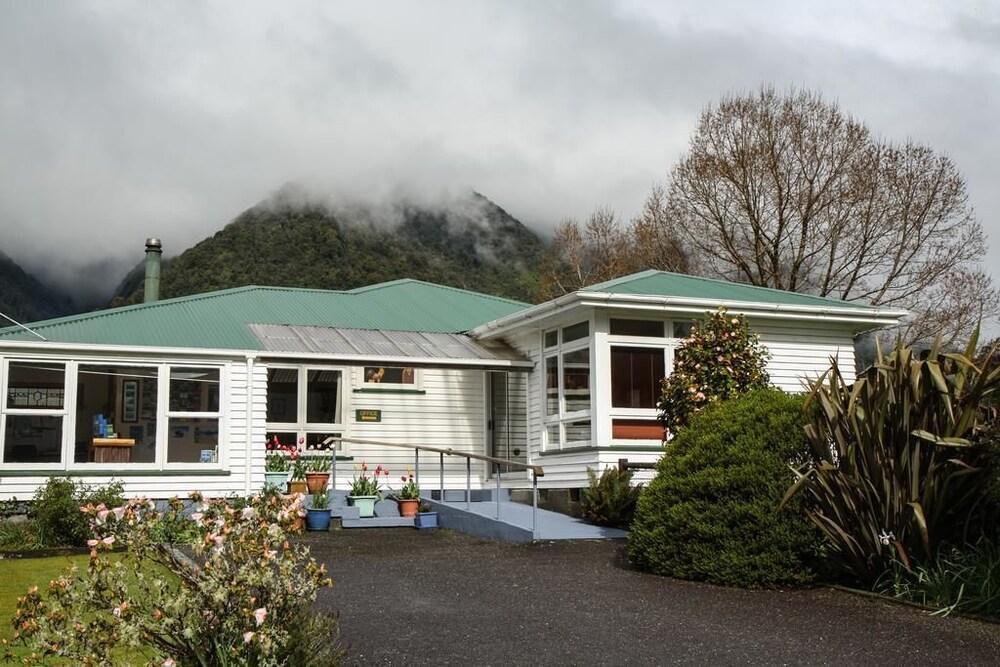 Rainforest Motel Fox Glacier Exterior foto